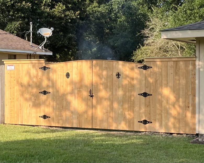 Randy Taylor Fence custom cedar driveway gate